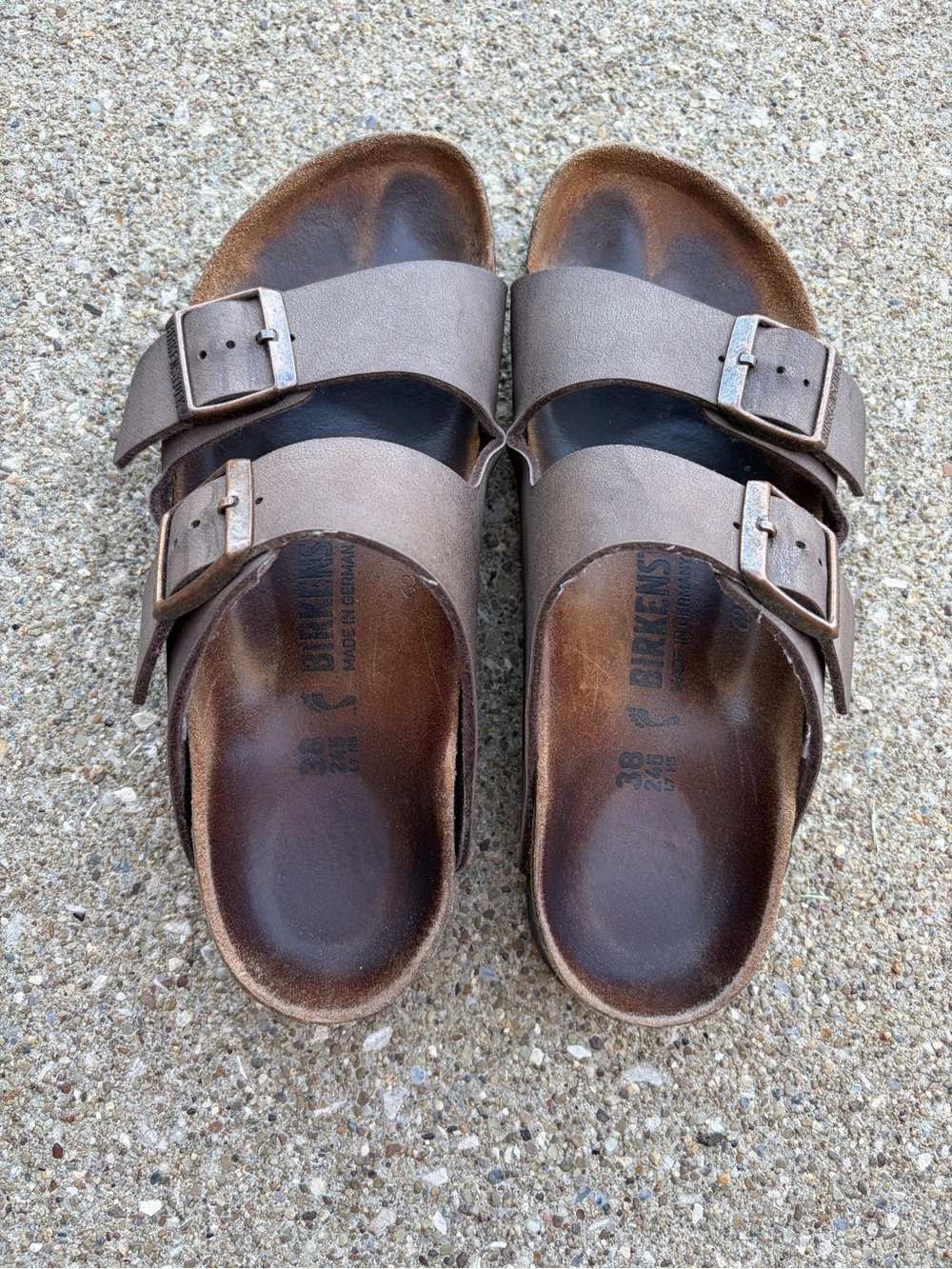 Well LOVED! Birkenstock Arizona, woman’s size (7-7.5)38 Mocha Brown